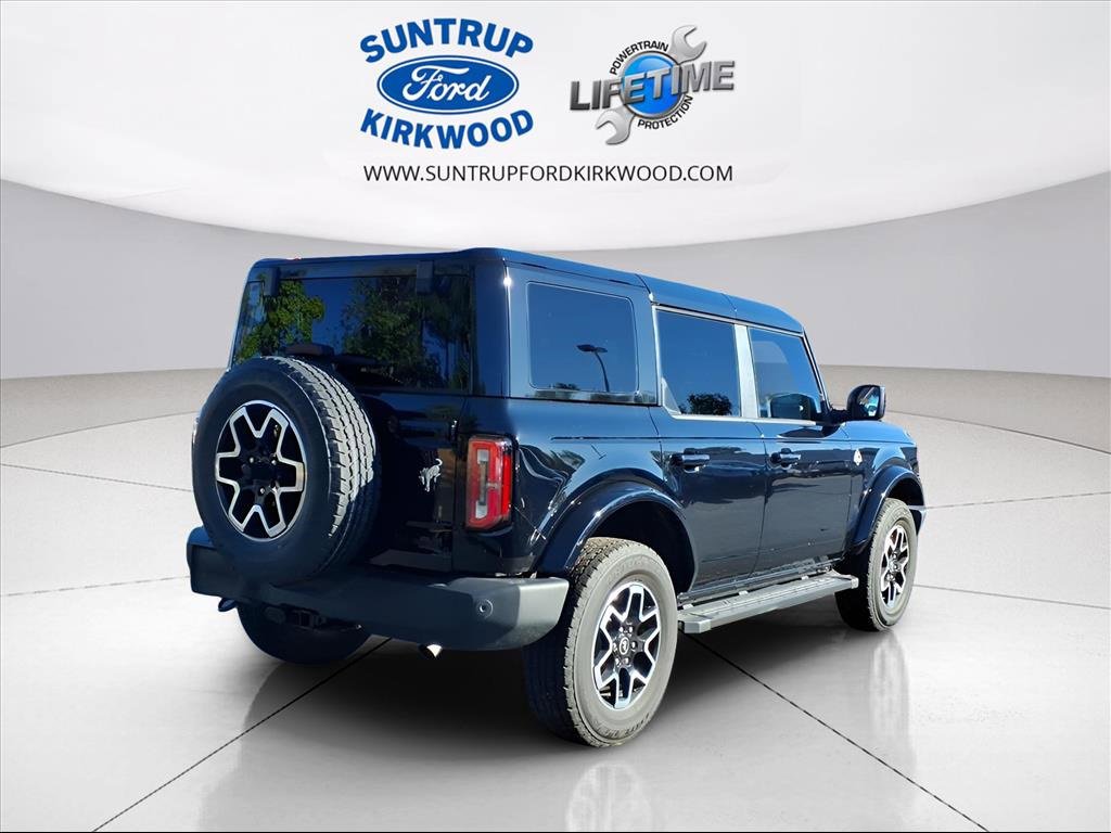 Used 2024 Ford Bronco Outer Banks image 2