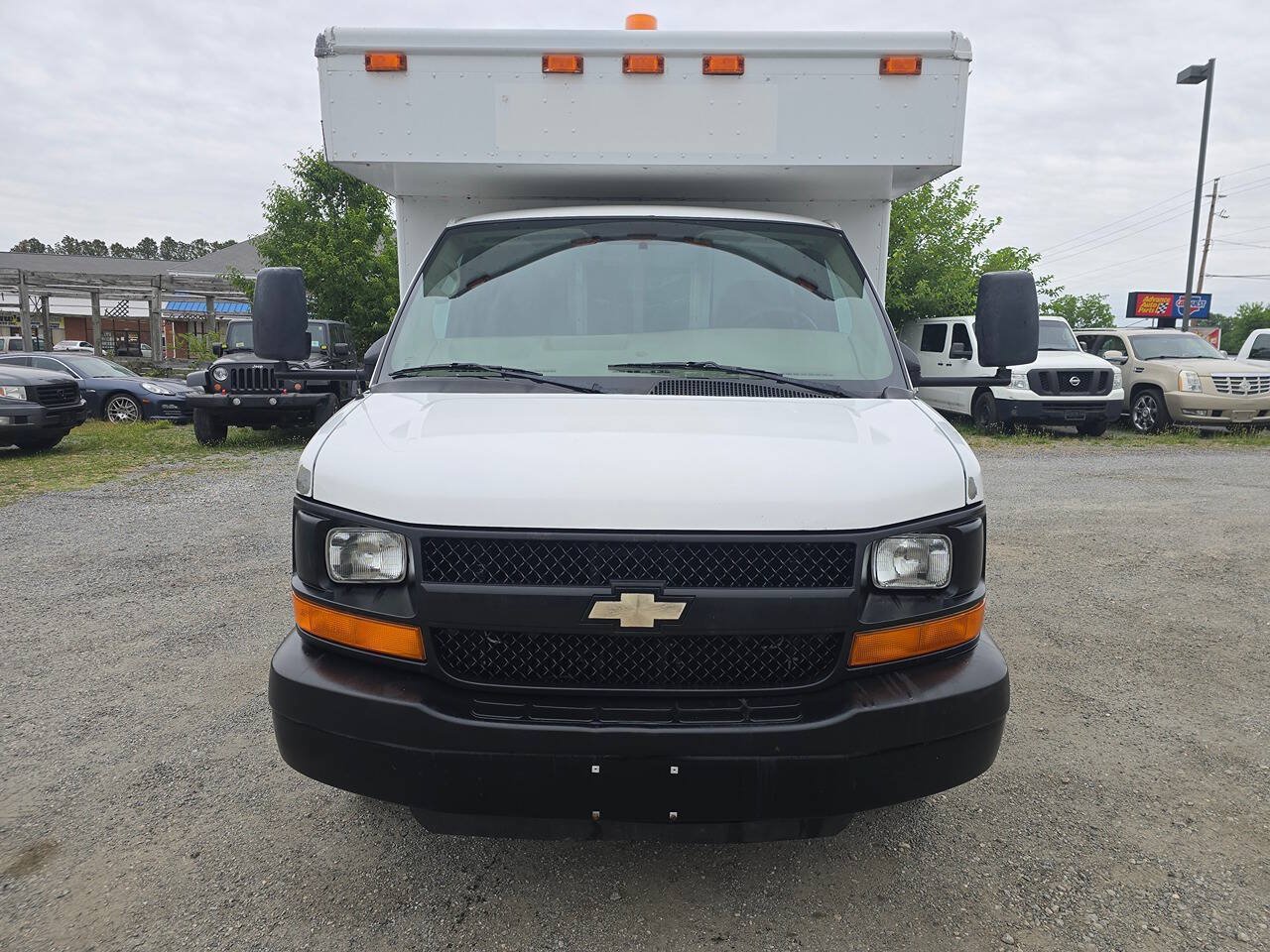 Used 2009 Chevrolet Express 3500 RWD image 6