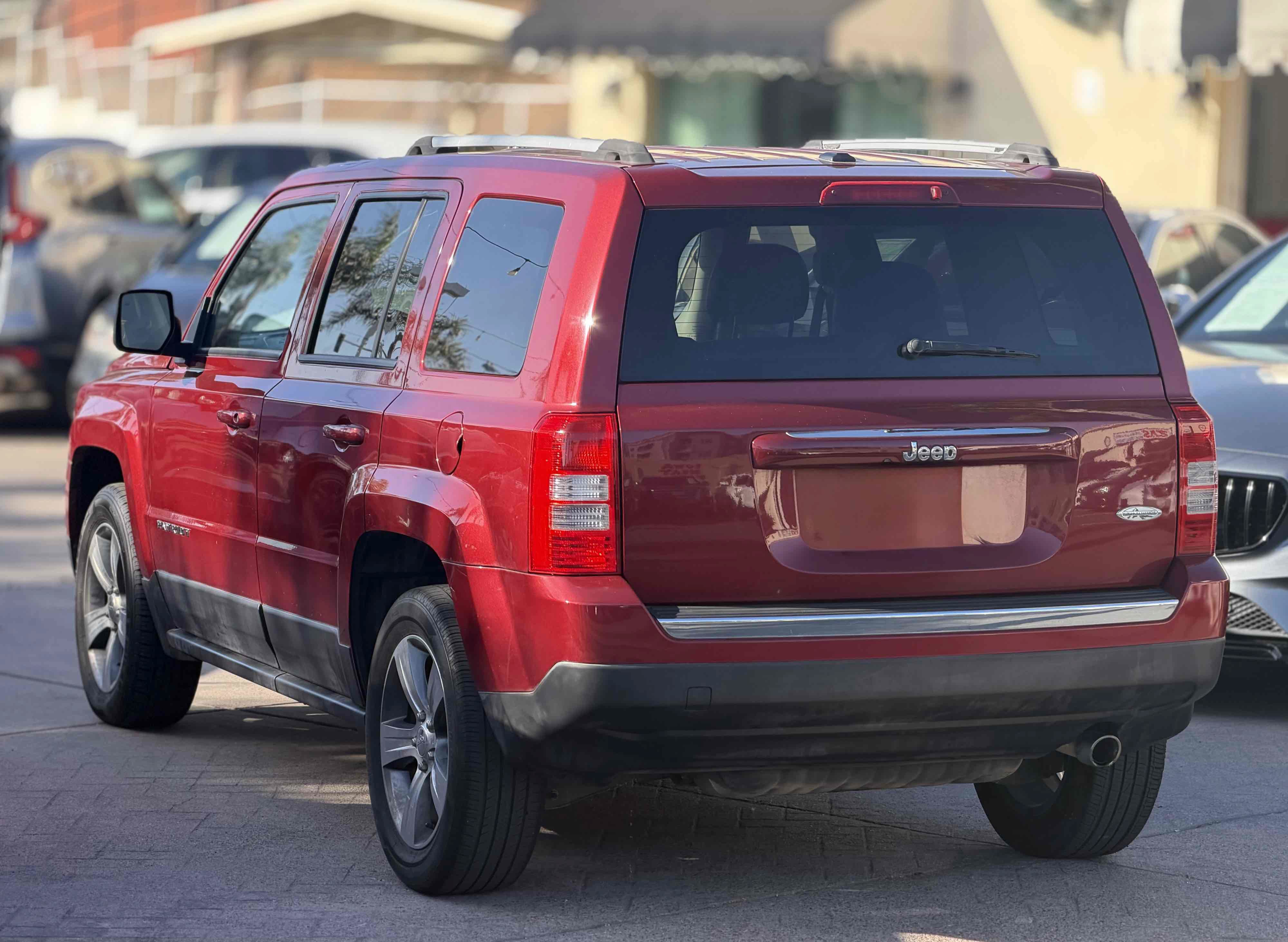 Used 2016 Jeep Patriot High Altitude FWD image 8