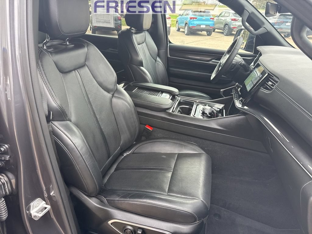 Used 2024 Jeep Wagoneer L 4WD image 30