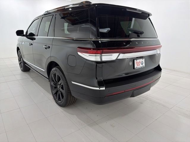 Used 2022 Lincoln Navigator Reserve AWD/4WD image 3