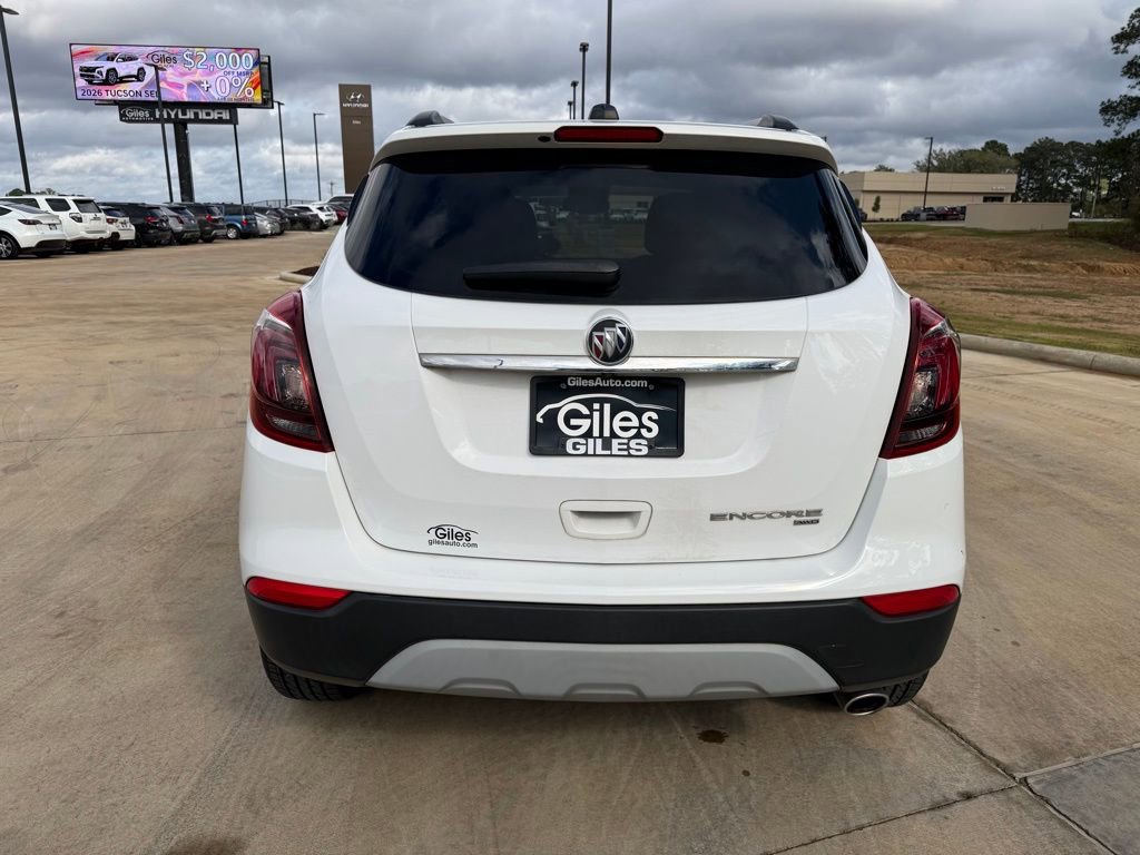 Used 2021 Buick Encore Preferred image 4