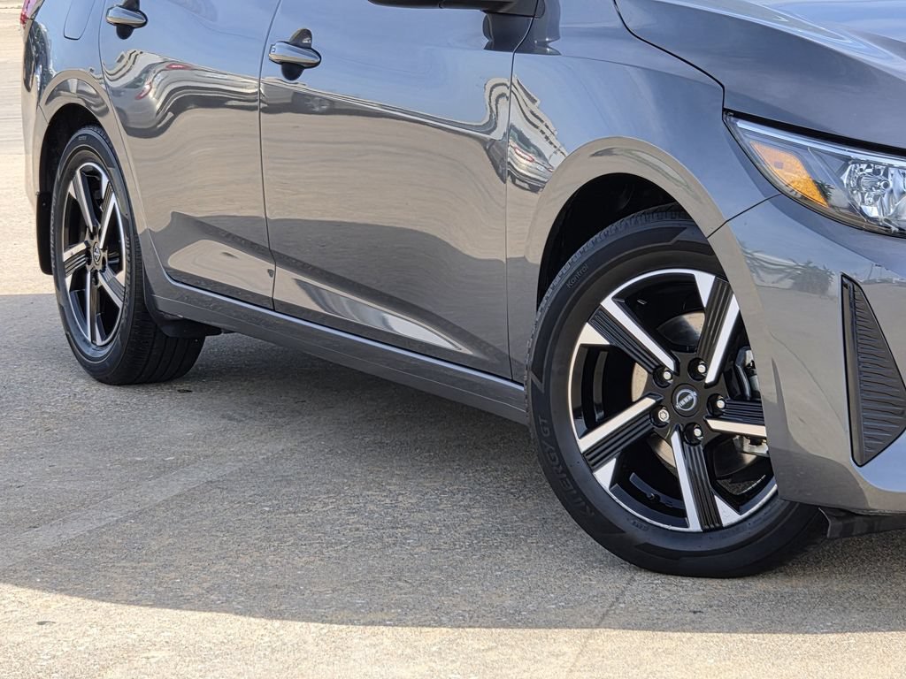 Used 2025 Nissan Sentra SV w/ All-Weather Package FWD image 11