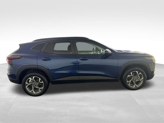 Used 2024 Chevrolet Trax LT FWD image 10