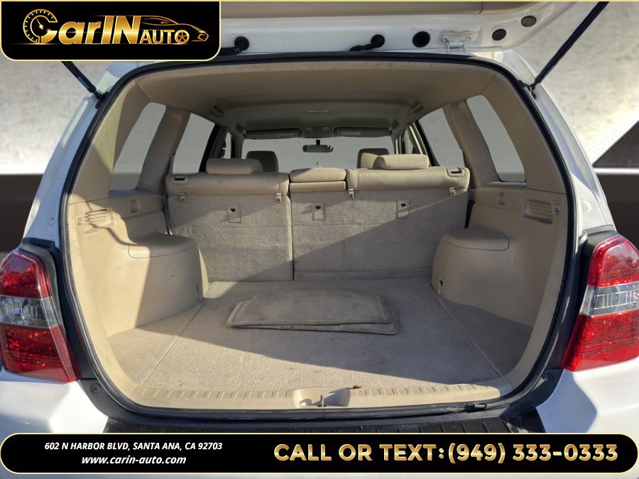 Used 2005 Toyota Highlander 2WD V6 w/ Appearance Pkg image 23