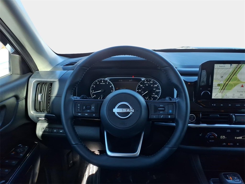 Used 2024 Nissan Pathfinder SL image 11