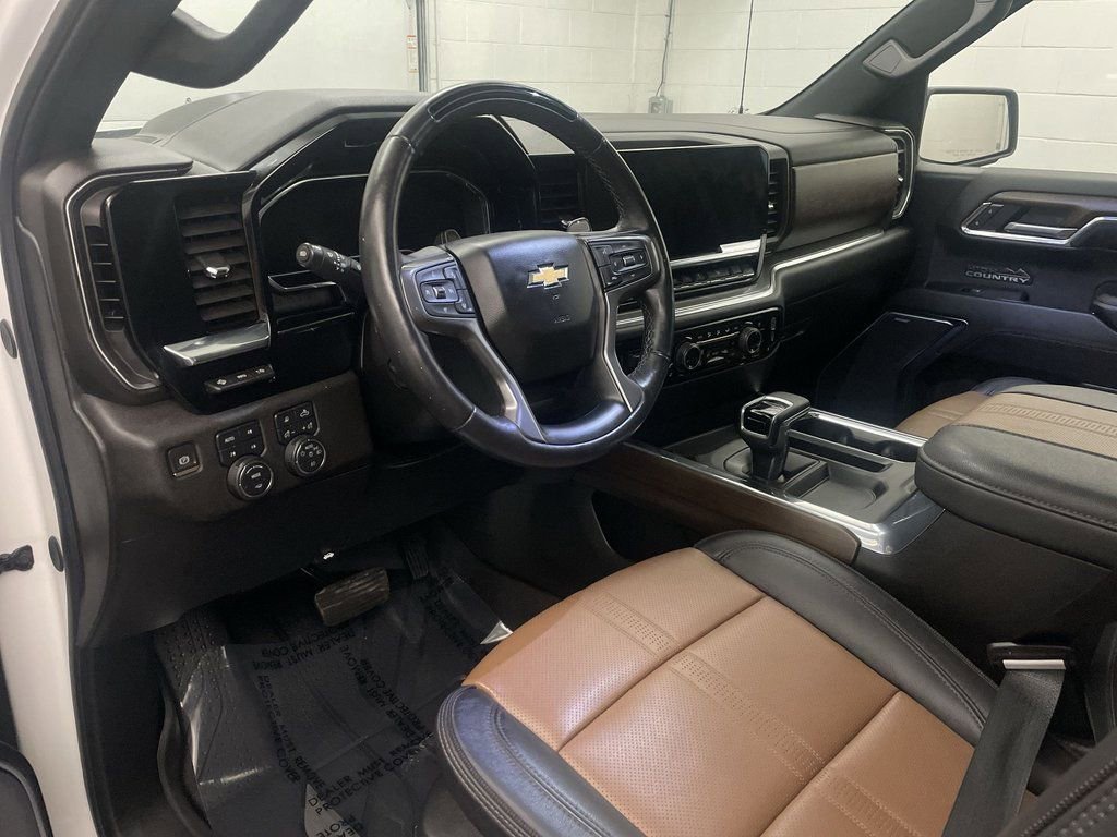 Used 2024 Chevrolet Silverado 1500 High Country image 4