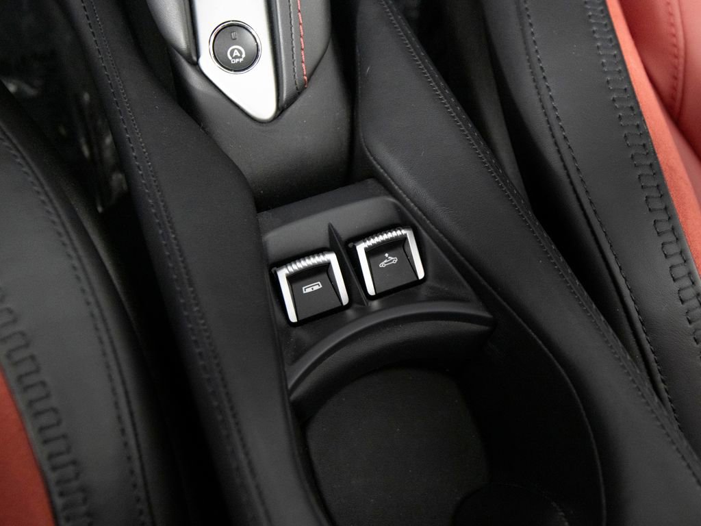 Used 2024 McLaren 750S Spider image 26