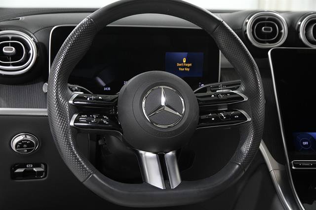 Used 2025 Mercedes-Benz GLC 300 4MATIC image 7