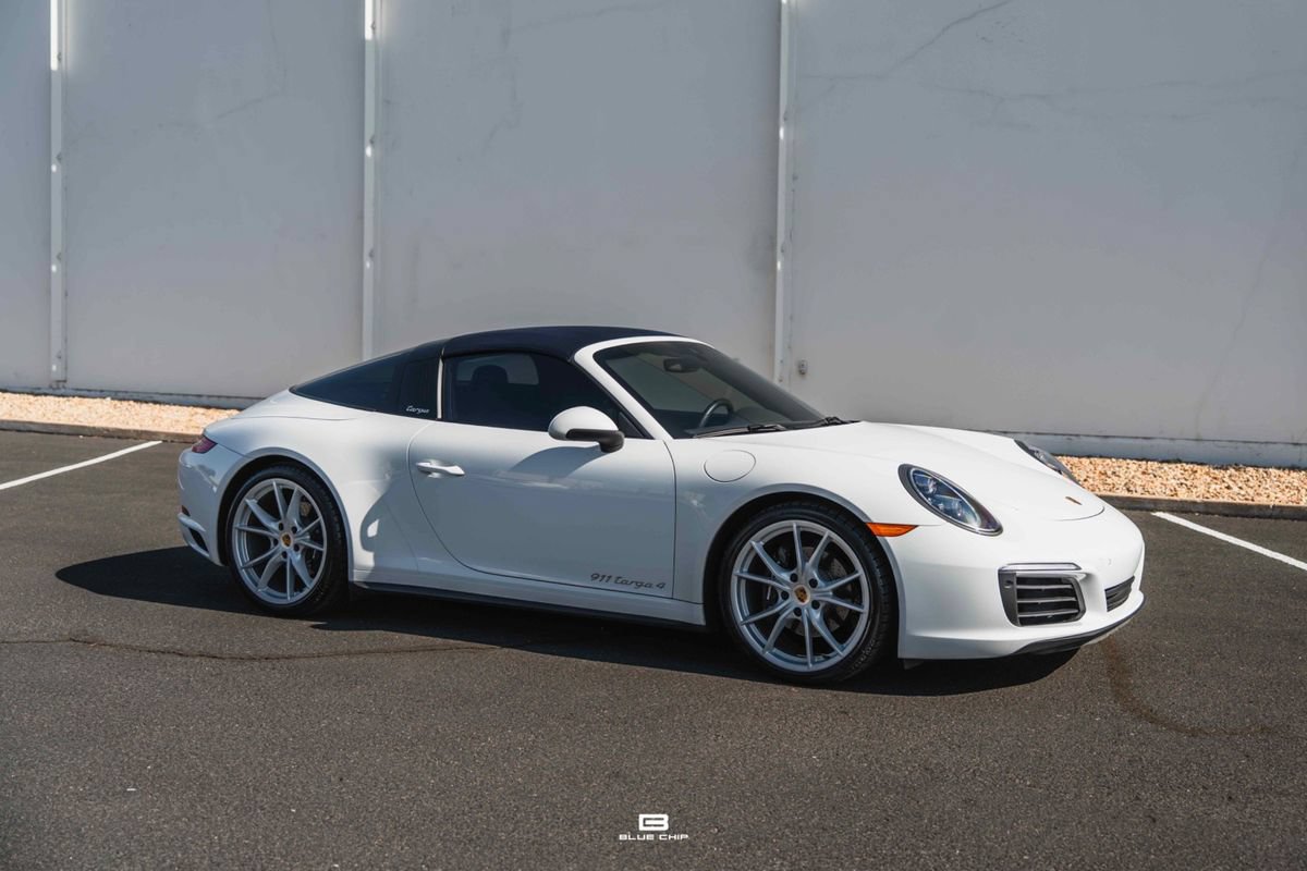 Used 2019 Porsche 911 Targa 4 AWD/4WD image 2