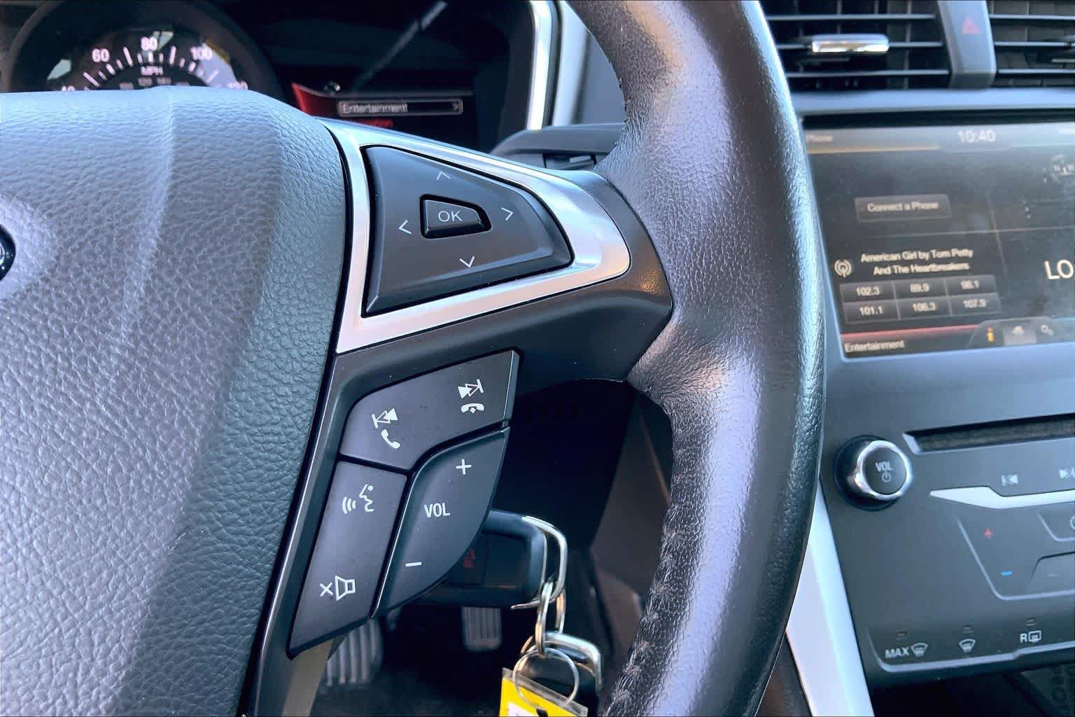 Used 2015 Ford Fusion SE FWD image 22