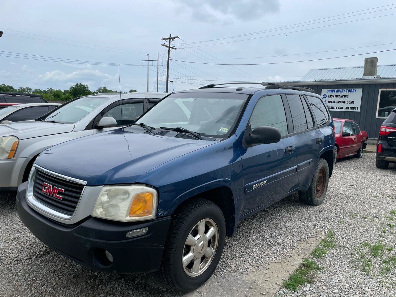 Used 2005 GMC Envoy SLE w/ Sle Preferred Equipment Group AWD/4WD image 2