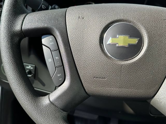 Used 2025 Chevrolet Express 2500 w/ Driver Convenience Package RWD image 26