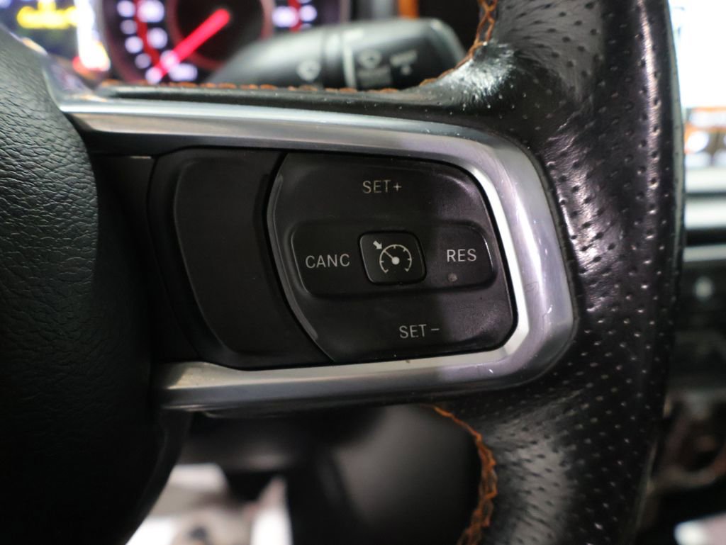 Used 2021 Jeep Gladiator Mojave AWD/4WD image 32