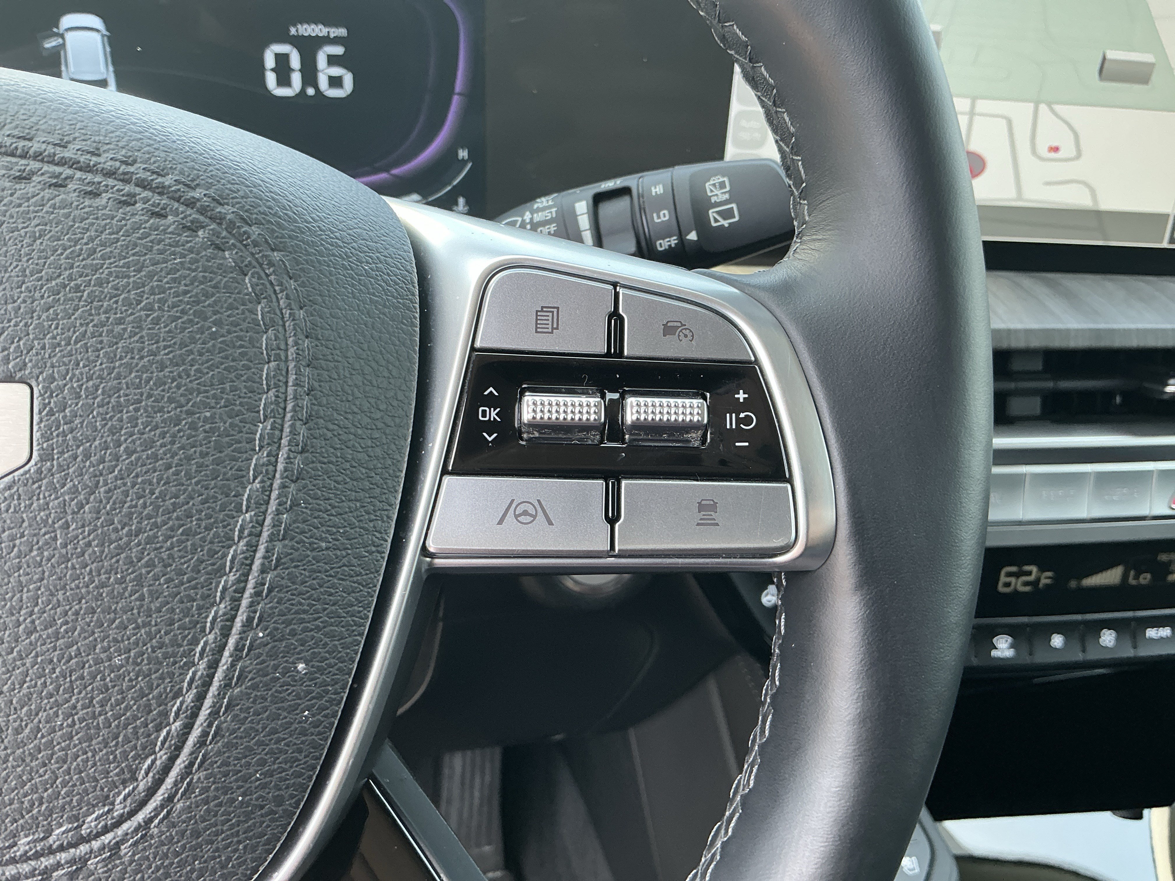 Certified 2024 Kia Telluride EX w/ EX Captain's Chair Package AWD/4WD image 18