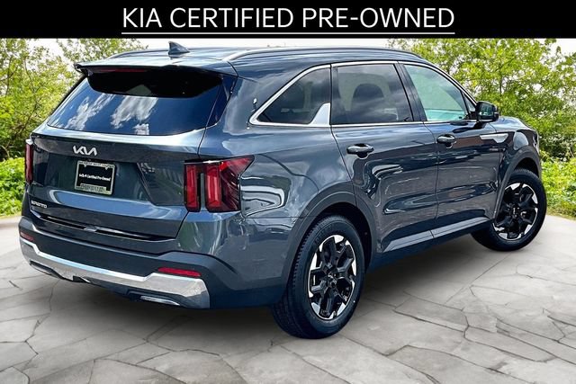 Certified 2024 Kia Sorento S FWD image 2