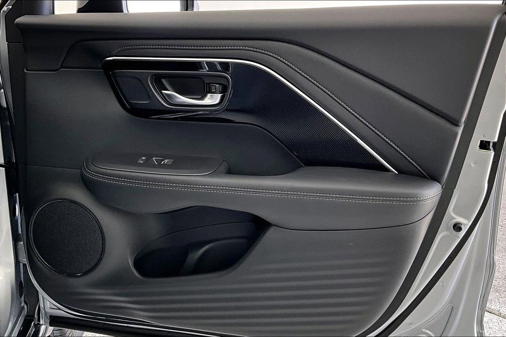 Certified 2025 Acura ADX FWD image 23