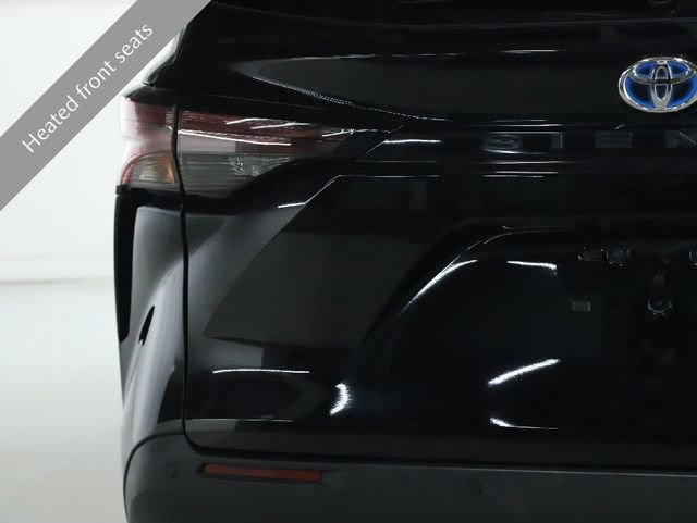 Used 2024 Toyota Sienna XLE image 14