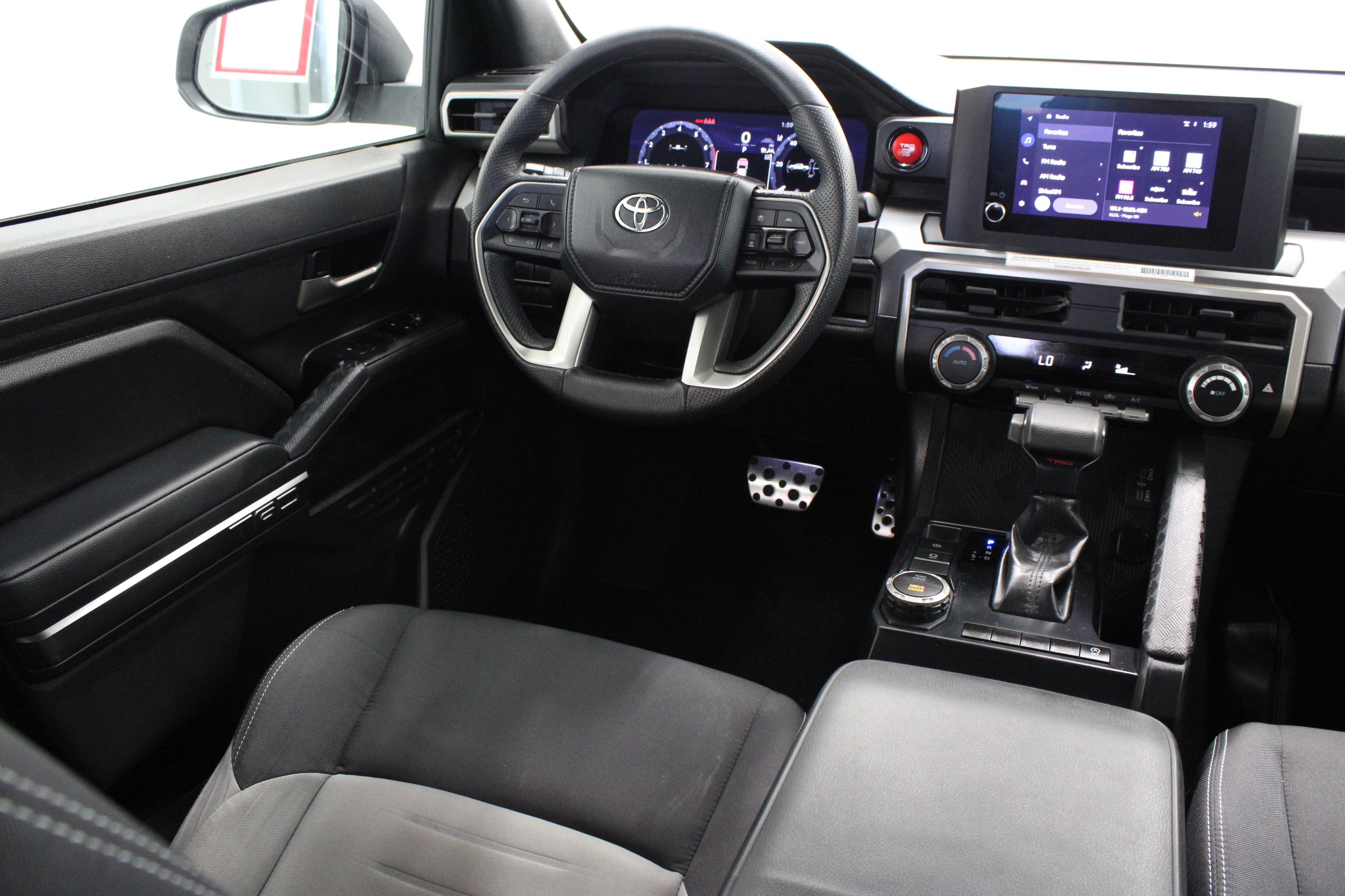 Used 2024 Toyota Tacoma TRD Sport RWD image 29