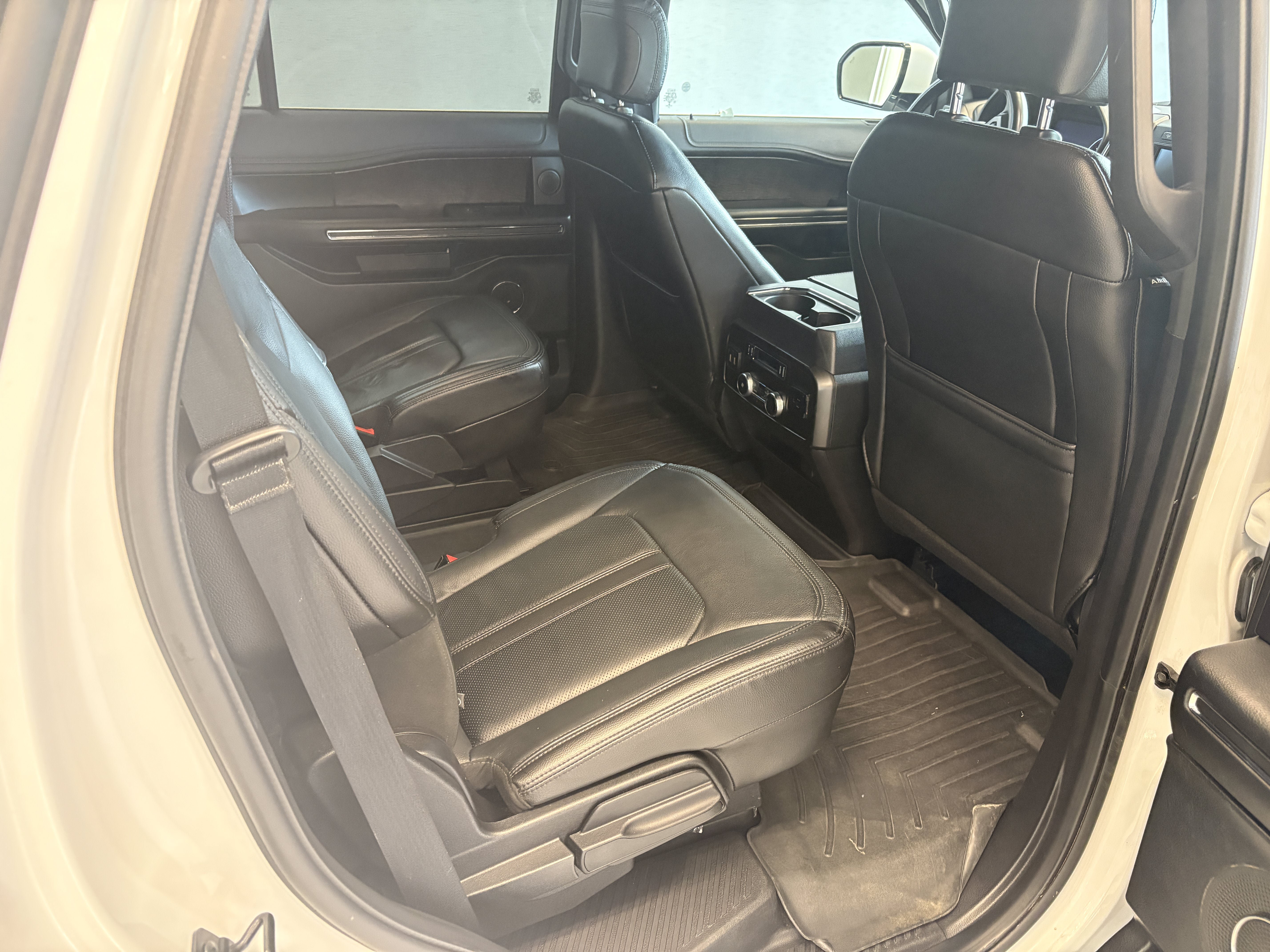 Used 2018 Ford Expedition Limited AWD/4WD image 11