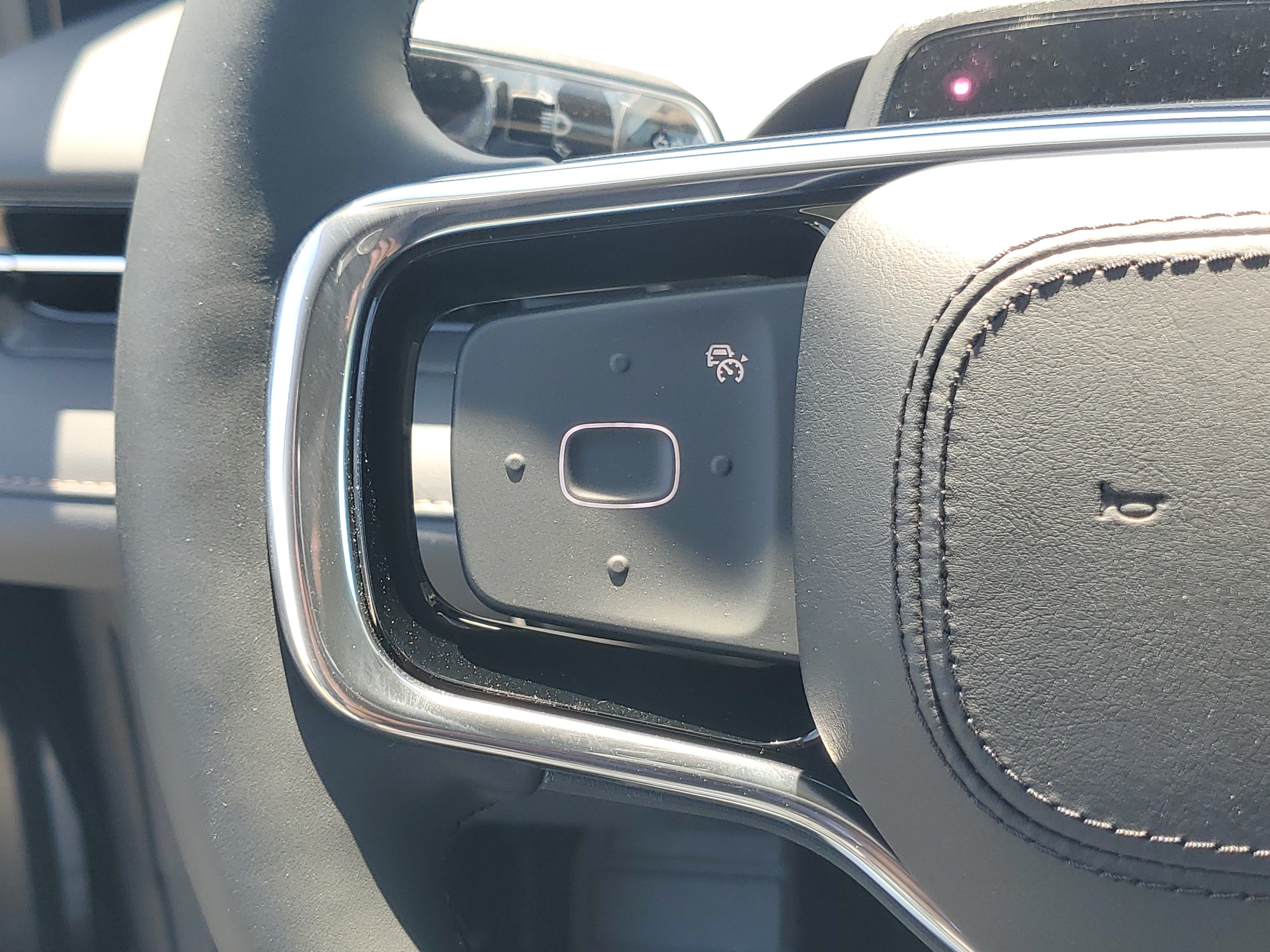 New 2026 Lincoln Nautilus Premier AWD/4WD image 16