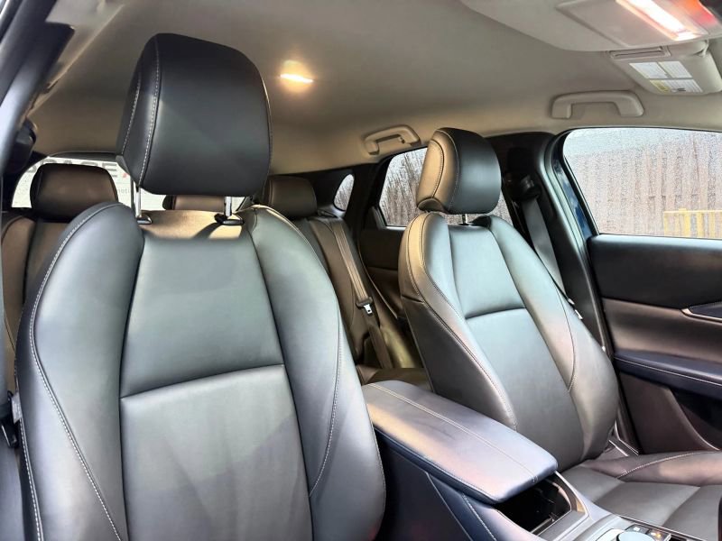 Used 2021 MAZDA CX-30 AWD 2.5 S w/ Select Package image 30