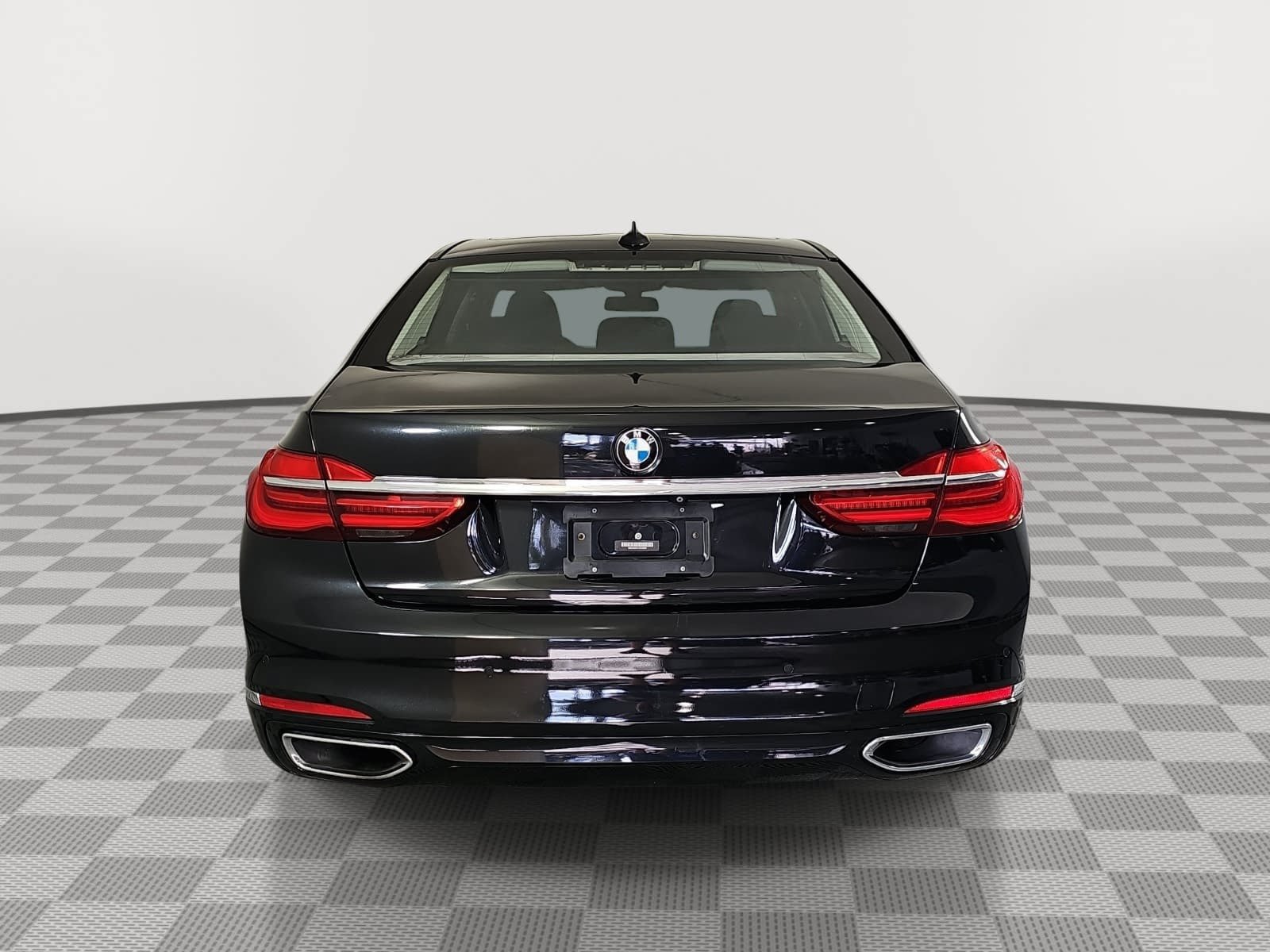Used 2018 BMW 740i w/ Driver Assistance Package RWD image 7
