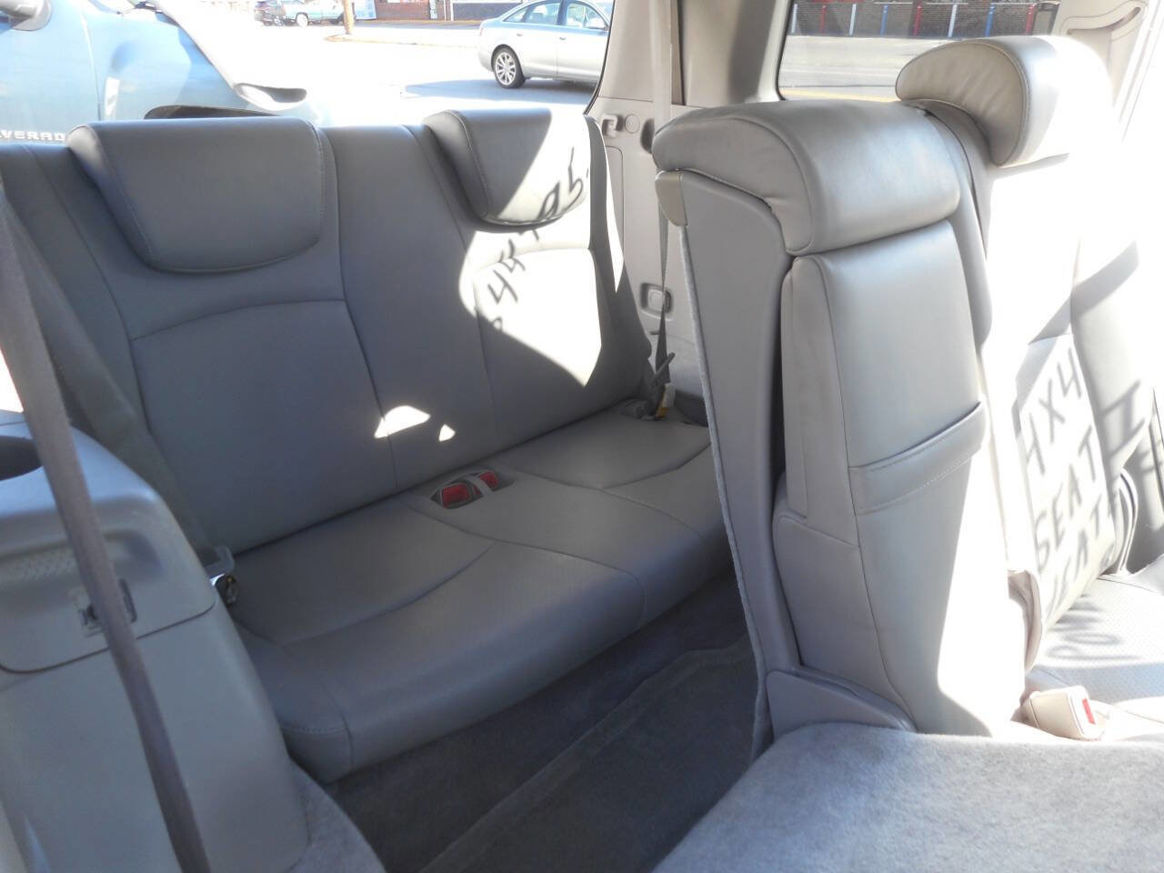 Used 2006 Toyota Highlander Limited AWD/4WD image 16