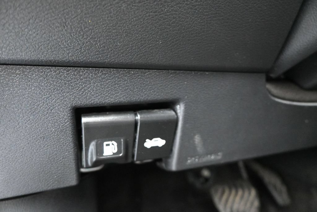 Used 2024 Nissan Versa SV FWD image 25