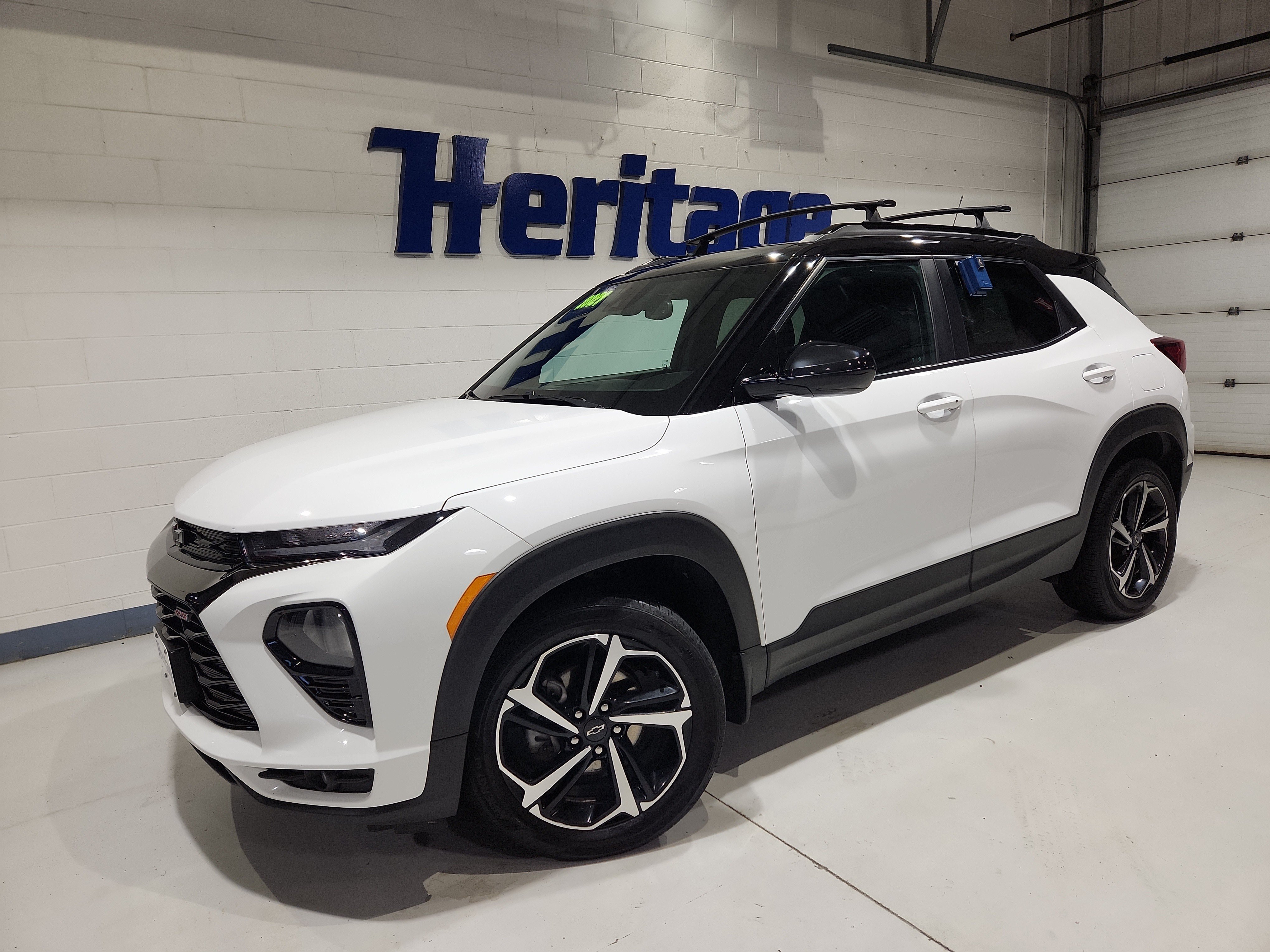 Used 2021 Chevrolet TrailBlazer RS w/ Technology Package AWD/4WD image 2