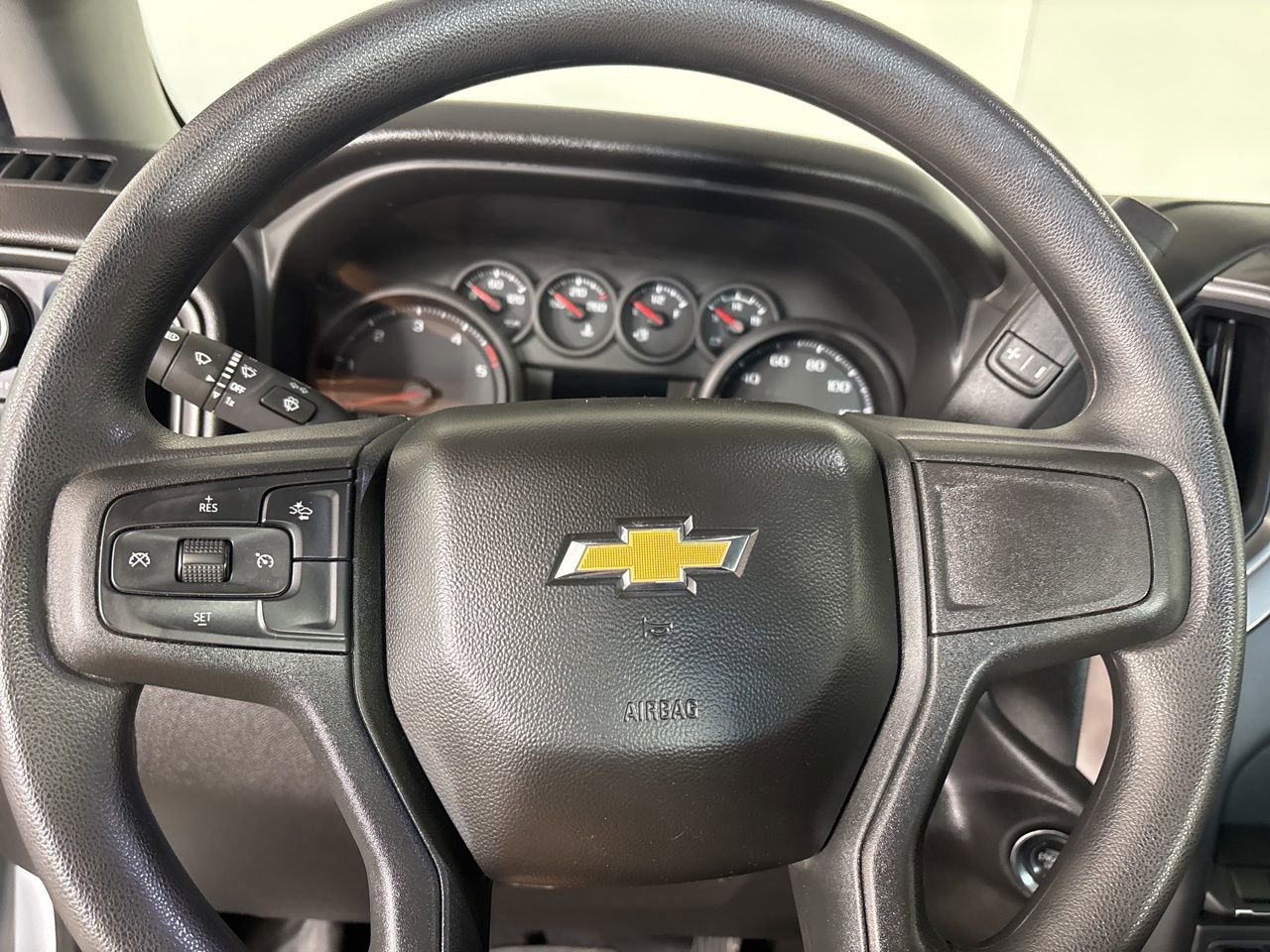 Used 2025 Chevrolet Silverado 3500 W/T image 11