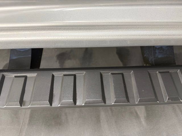 Used 2018 Chevrolet Silverado 1500 LT w/ Texas Edition image 12