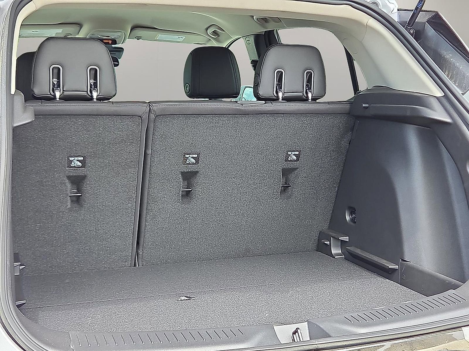 Certified 2026 Buick Encore GX Sport Touring w/ Advanced Technology Package image 9