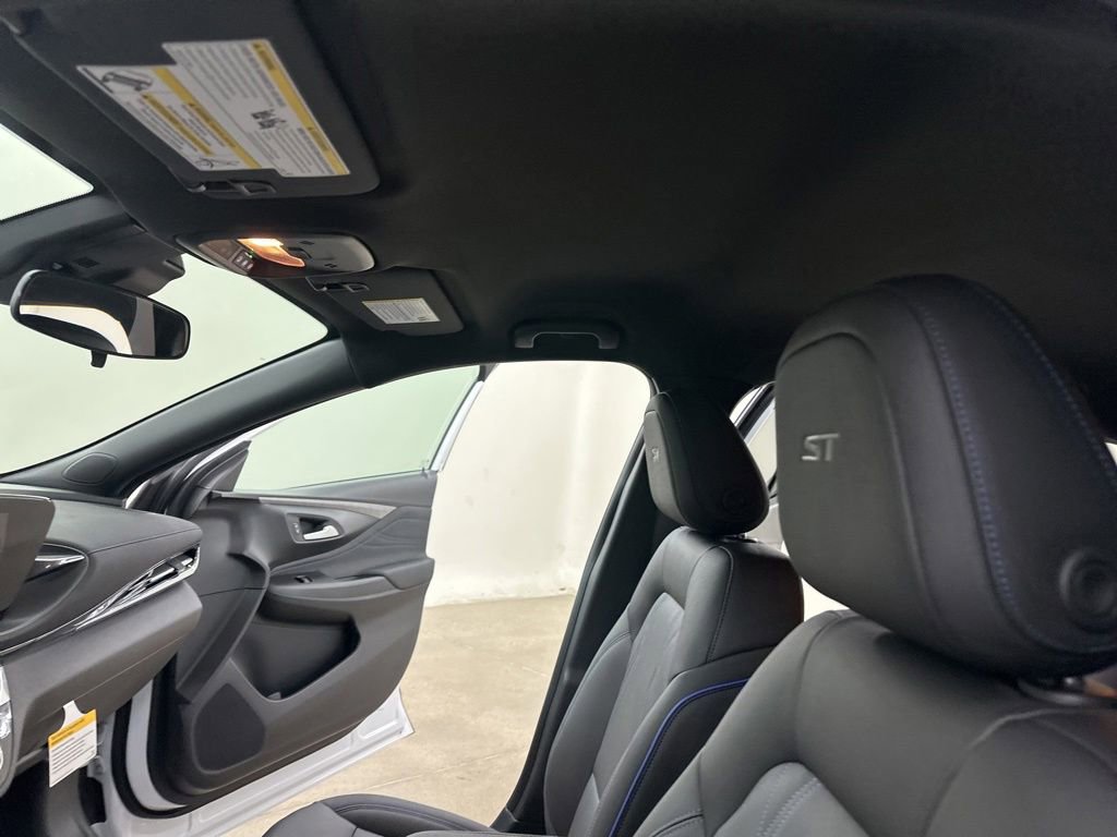 New 2026 Buick Envista Sport Touring w/ Convenience I Package FWD image 30