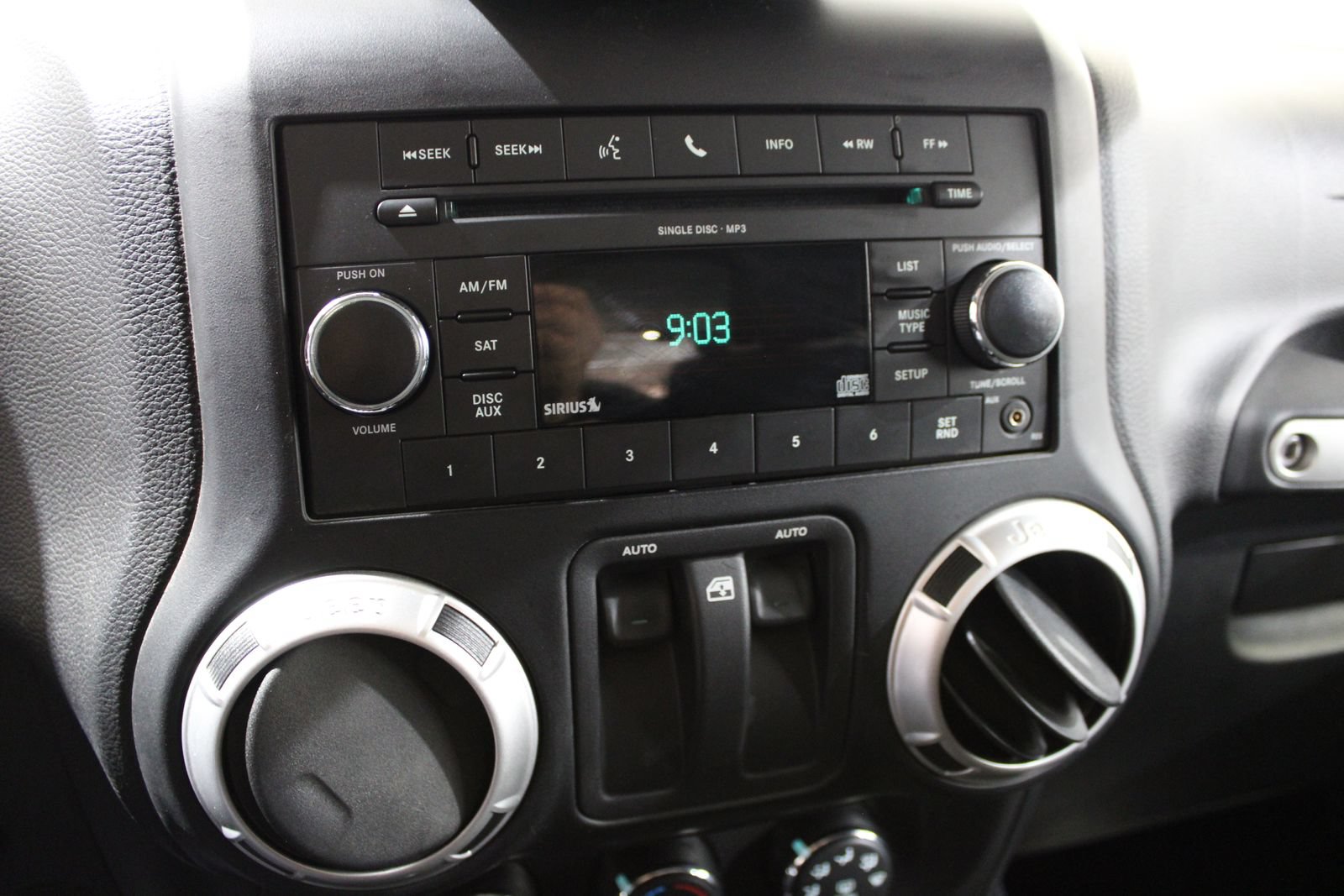 Used 2011 Jeep Wrangler Rubicon w/ Dual Top Group AWD/4WD image 27
