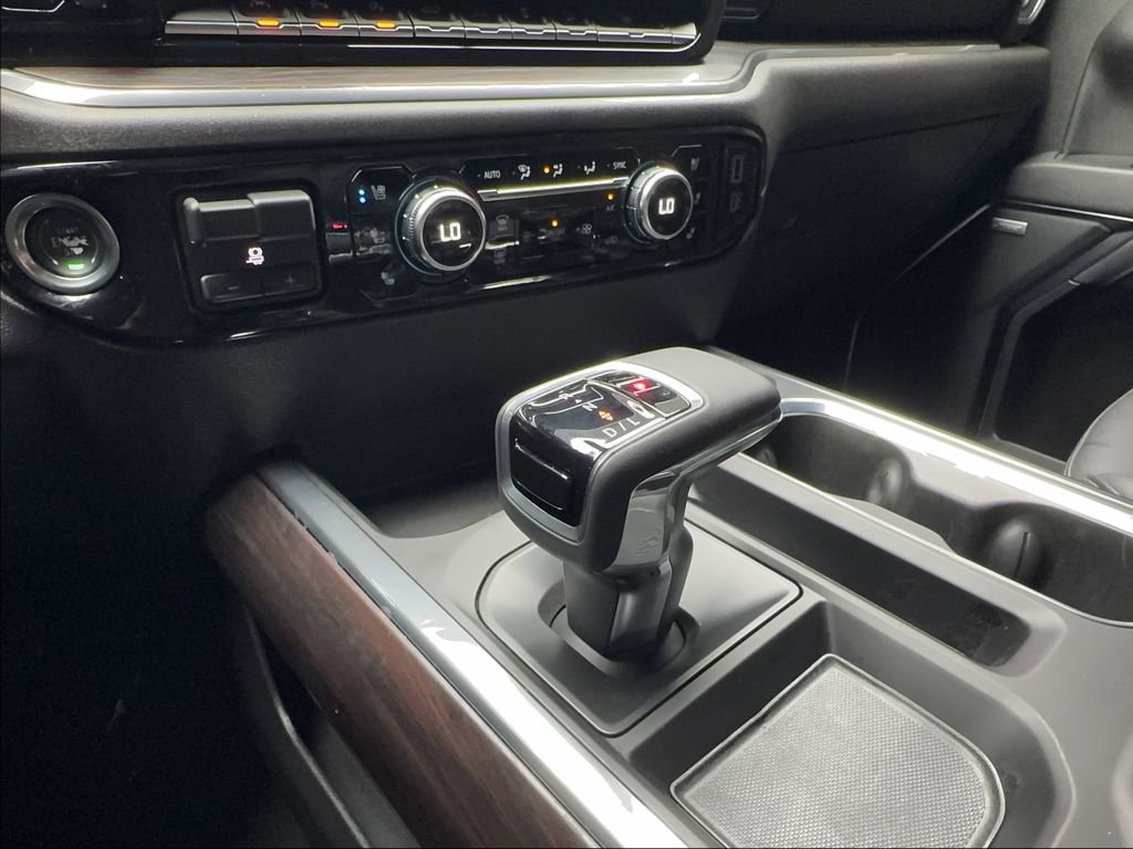 Used 2024 GMC Sierra 1500 SLT AWD/4WD image 46
