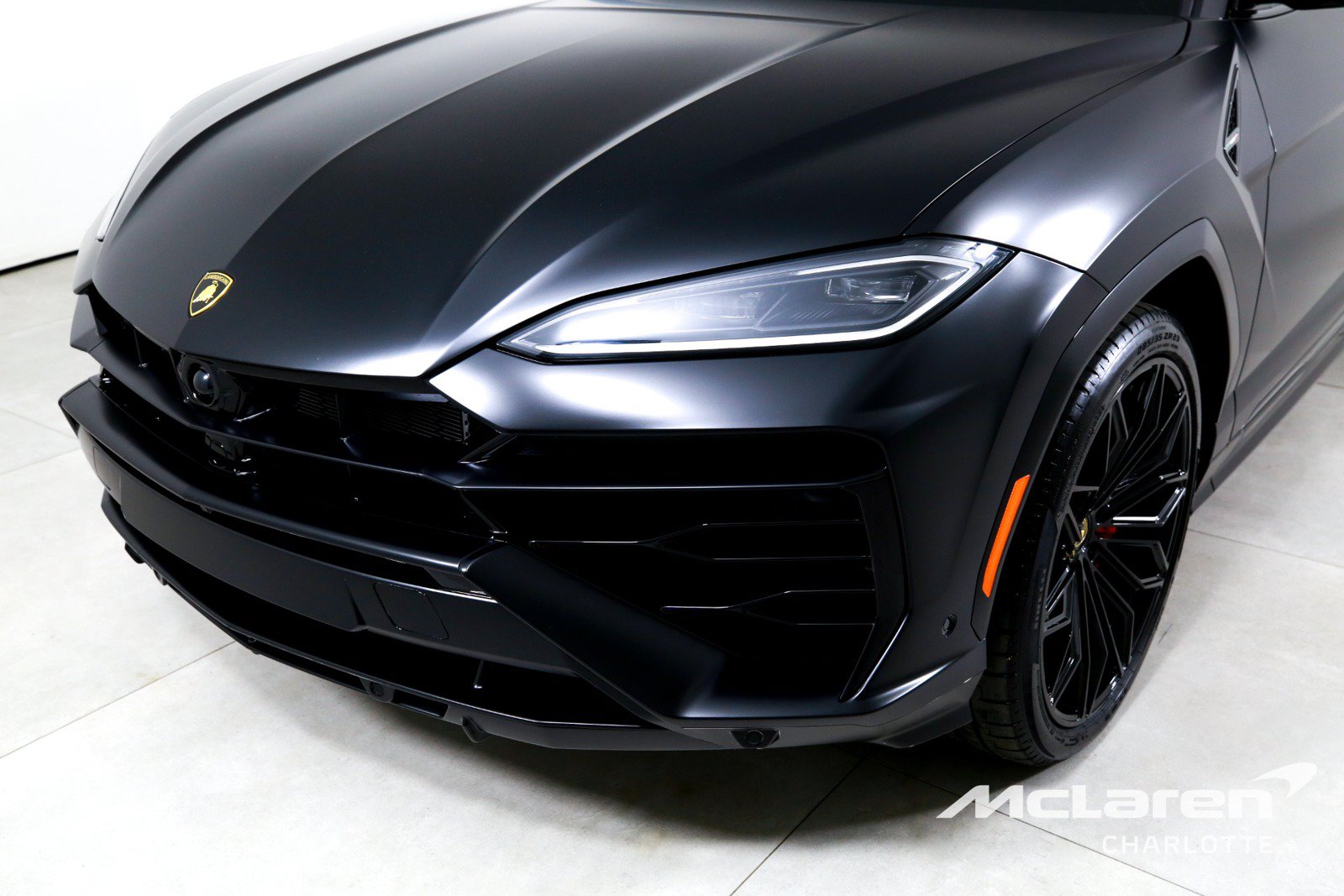 Used 2025 Lamborghini Urus SE AWD/4WD image 42