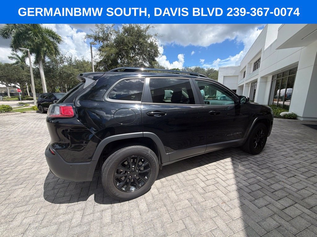 Used 2023 Jeep Cherokee Altitude Lux AWD/4WD image 12