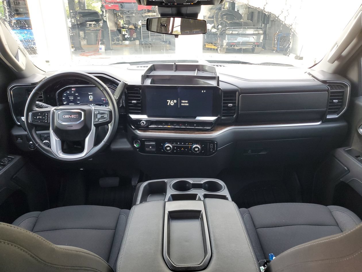 Used 2025 GMC Sierra 1500 Elevation RWD image 11