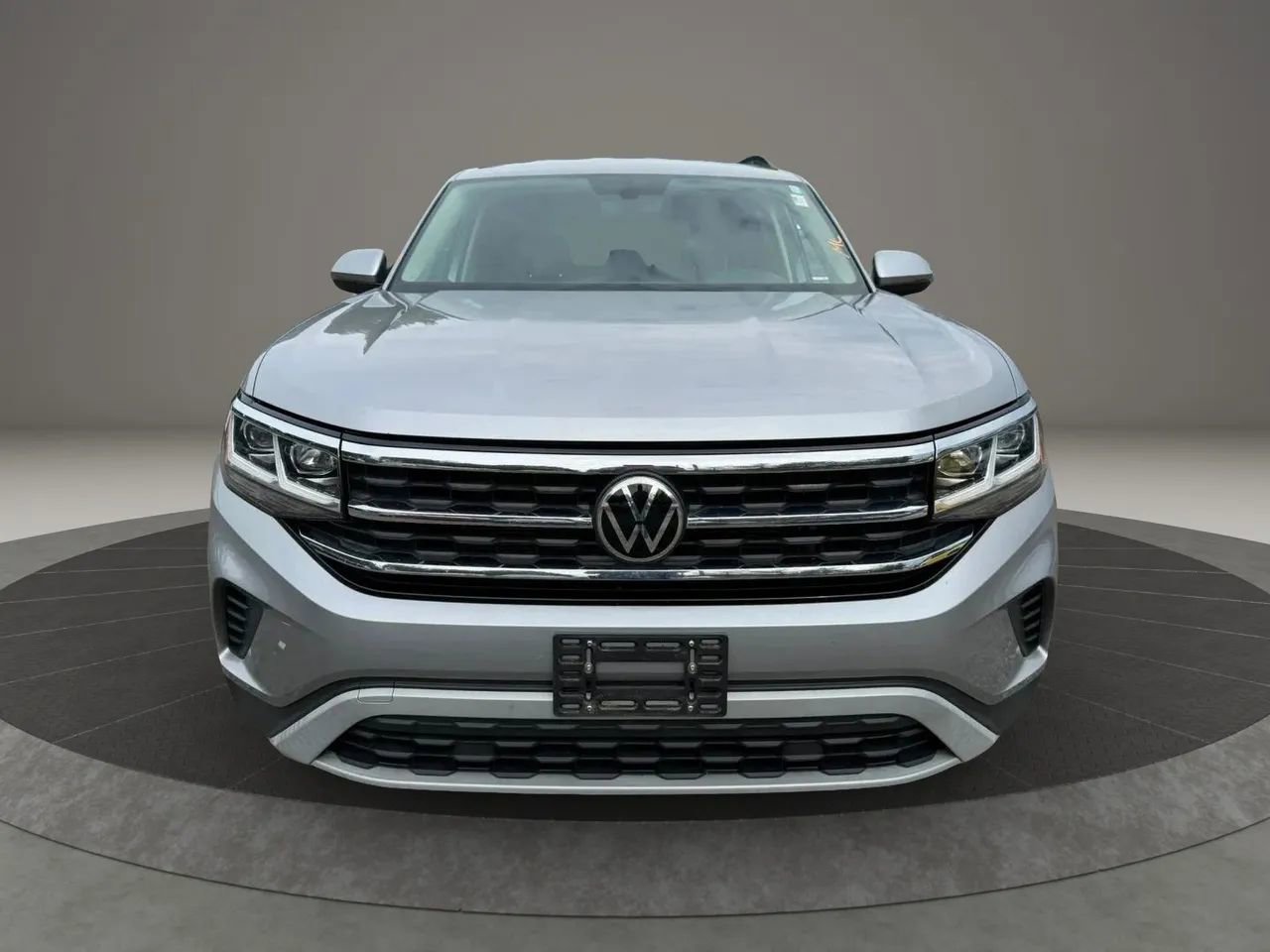 Used 2022 Volkswagen Atlas SE FWD image 2