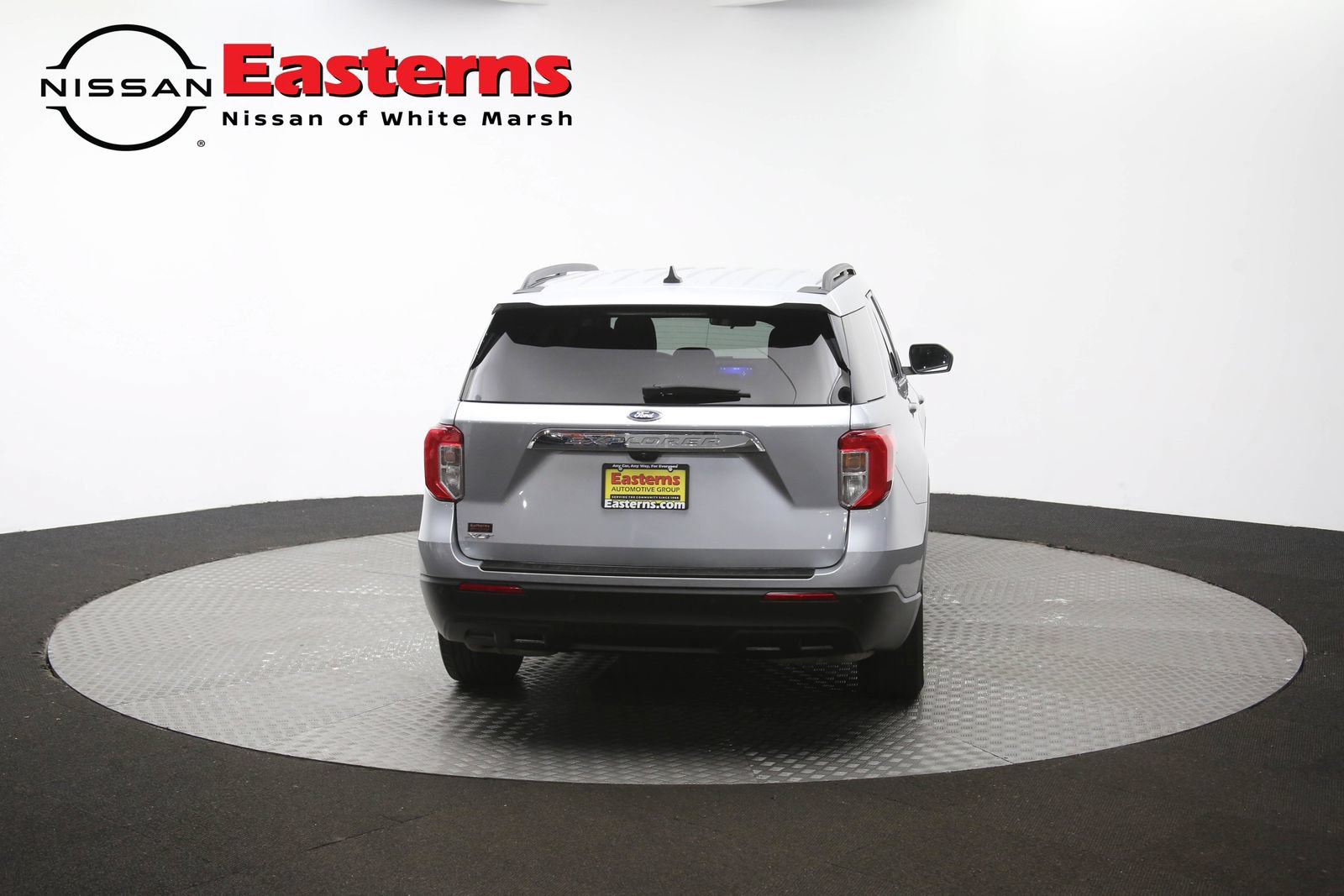 Used 2023 Ford Explorer XLT RWD image 32