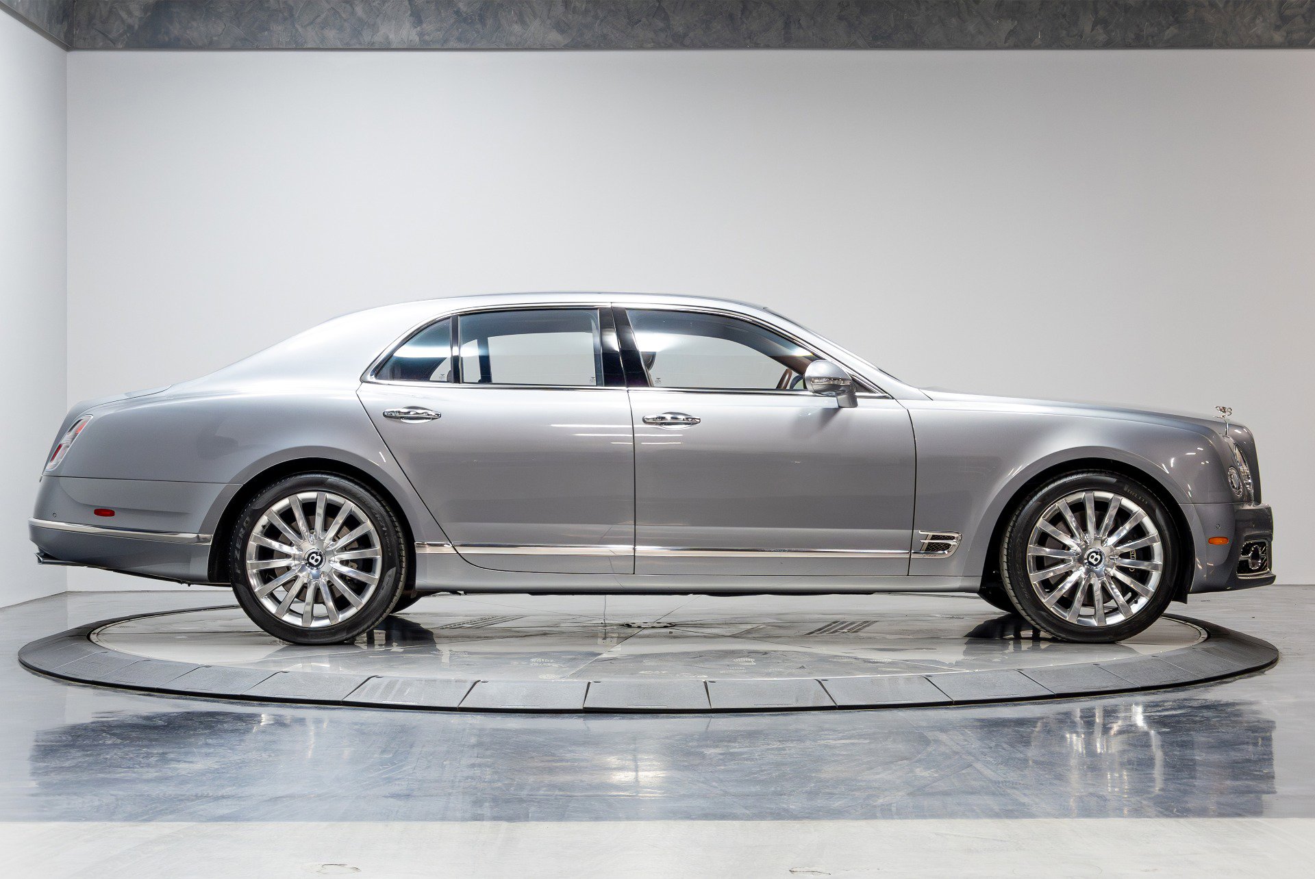 Used 2017 Bentley Mulsanne Speed image 18