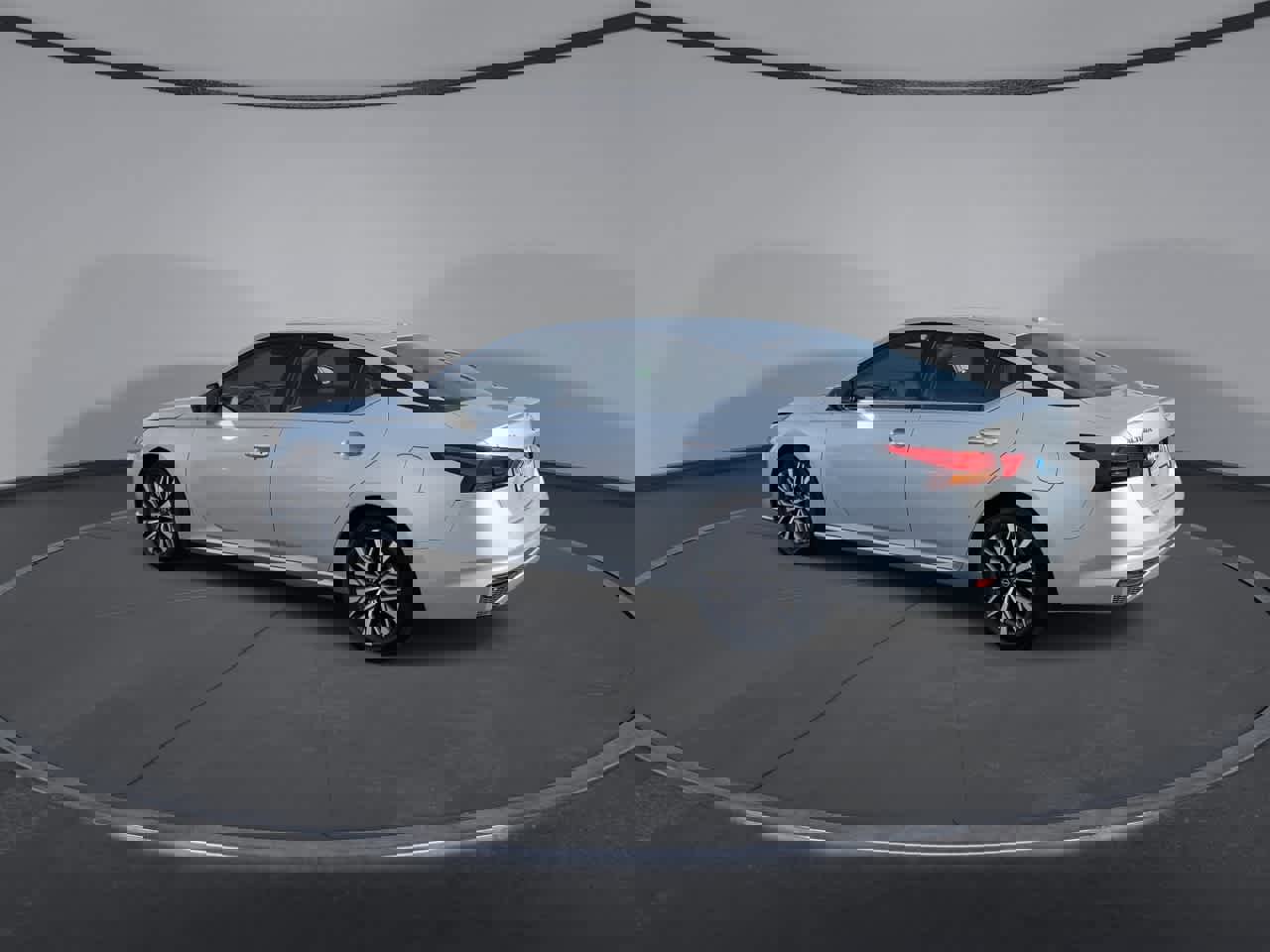 Used 2024 Nissan Altima 2.5 SV image 6