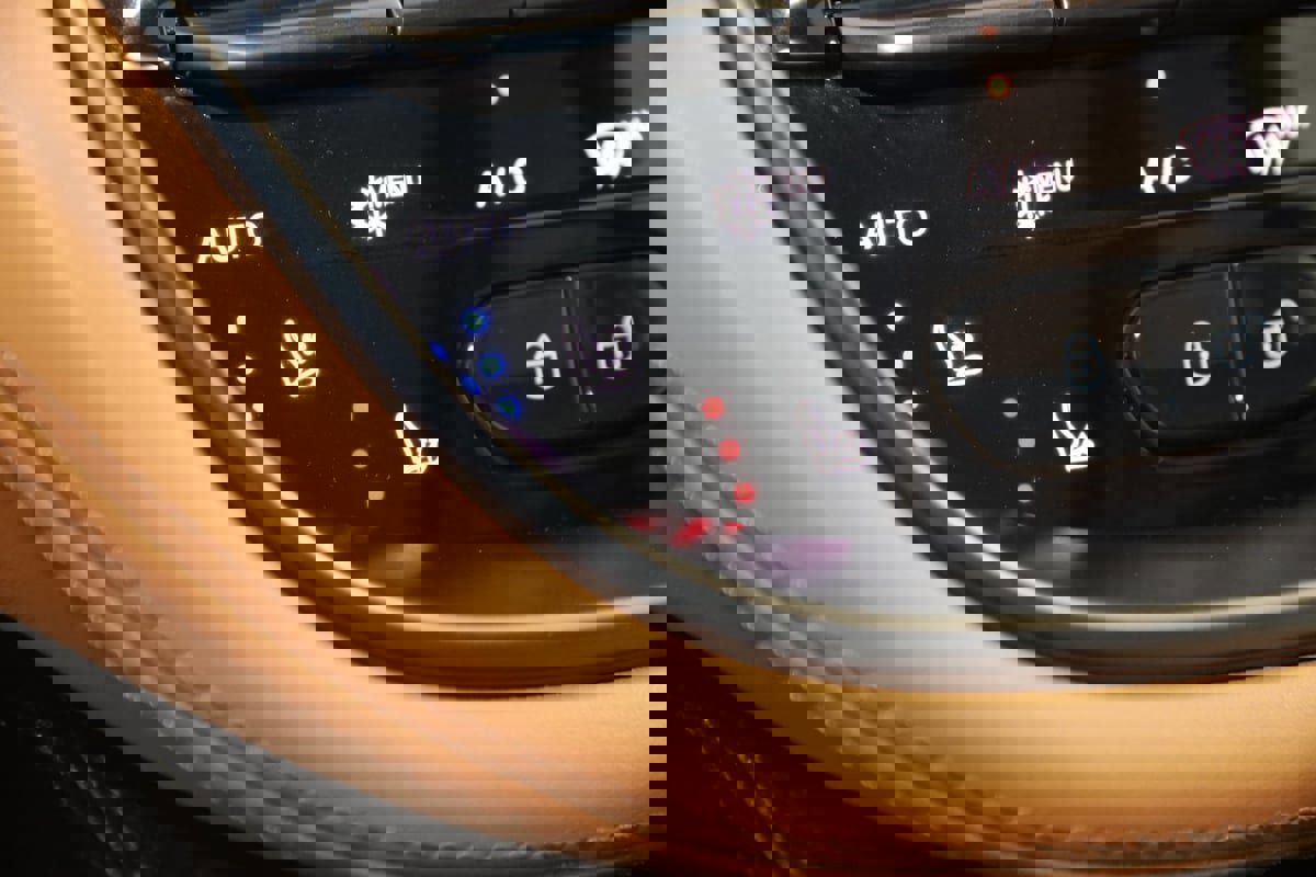 Used 2023 Aston Martin DBX 707 image 8