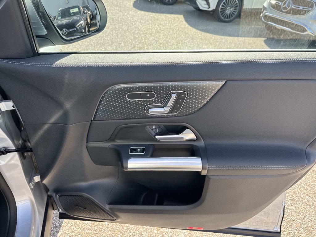 Used 2026 Mercedes-Benz GLA 250 image 14