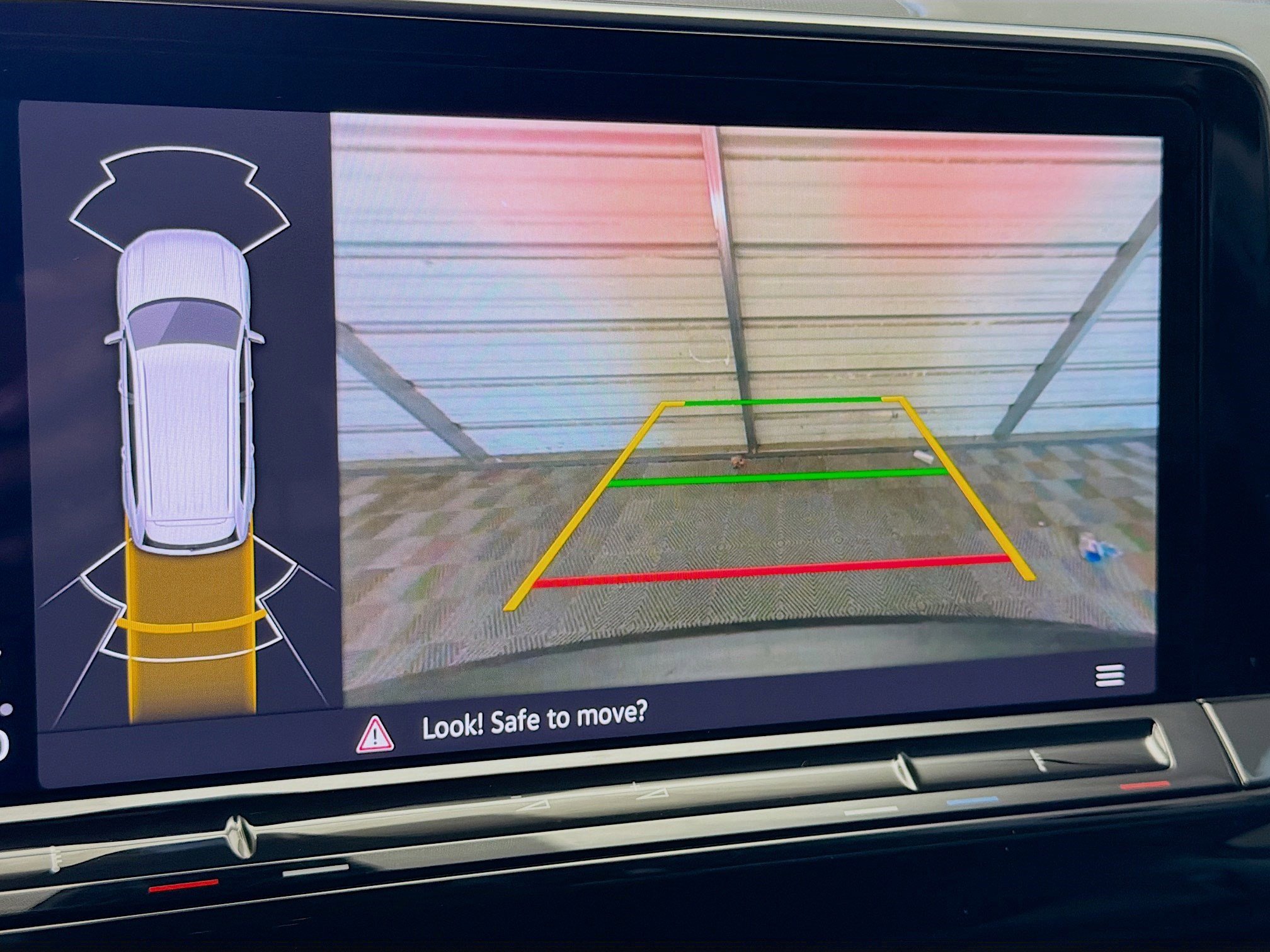 Used 2024 Volkswagen Atlas SE AWD/4WD image 17