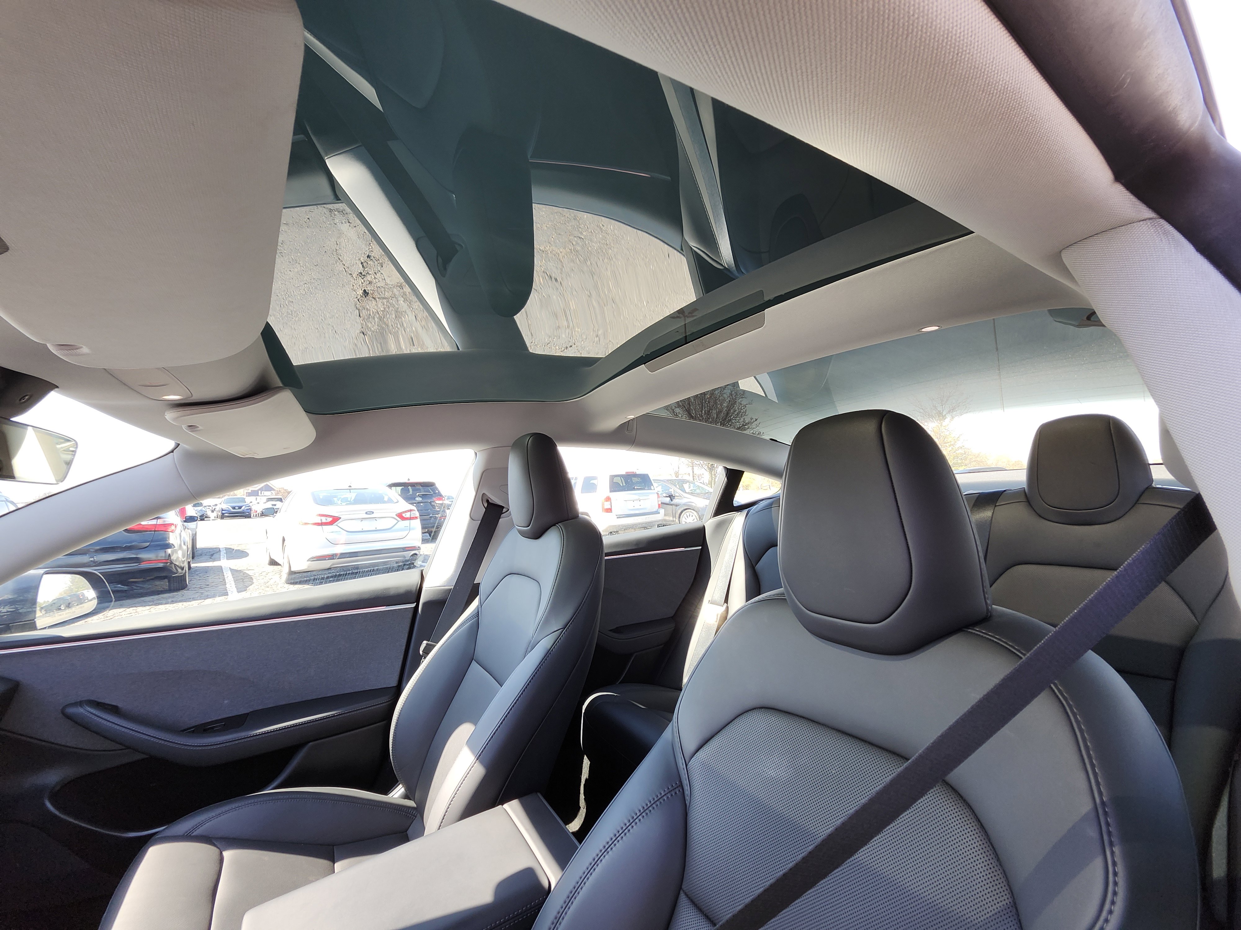 Used 2024 Tesla Model 3 Standard Range image 2