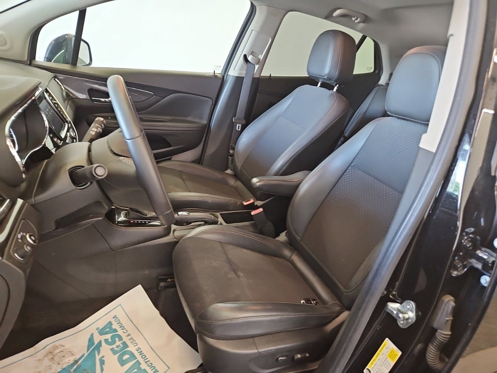 Used 2022 Buick Encore Preferred w/ Safety Package FWD image 11