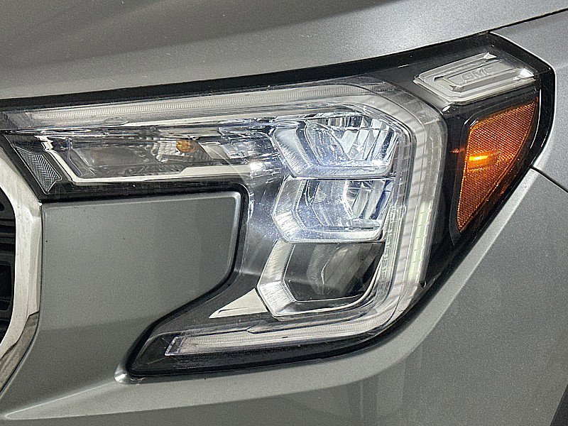 Used 2024 GMC Terrain SLE w/ Driver Convenience Package image 25