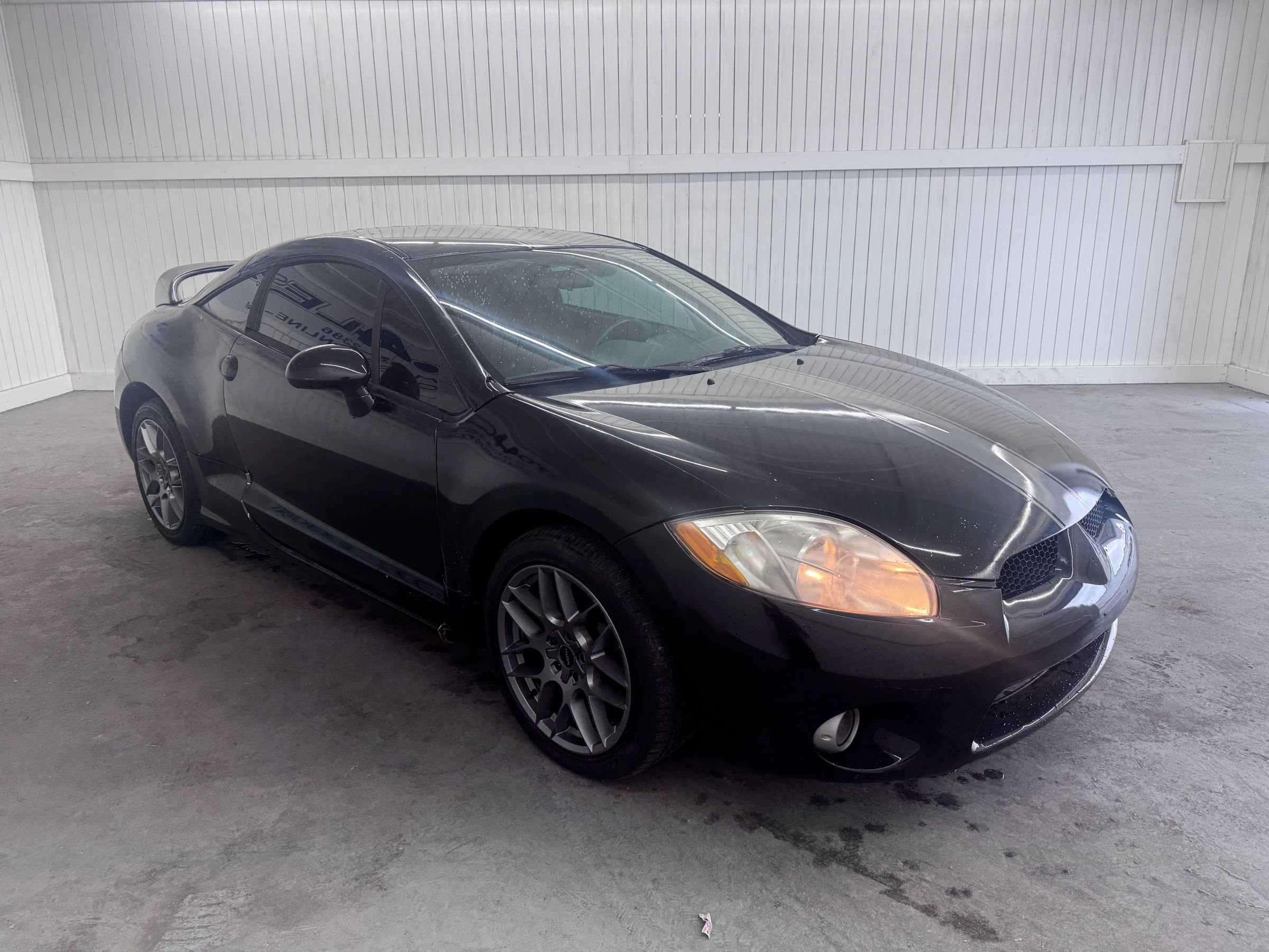 Used 2009 Mitsubishi Eclipse GS FWD image 3
